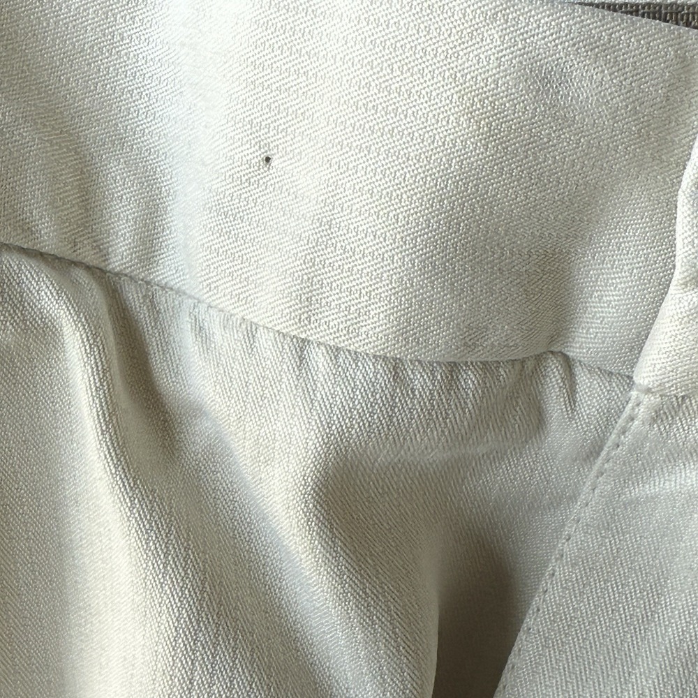 Tommy Bahama Silk Beige Shorts Mens 38 Waist Pleats - Picture 7 of 7